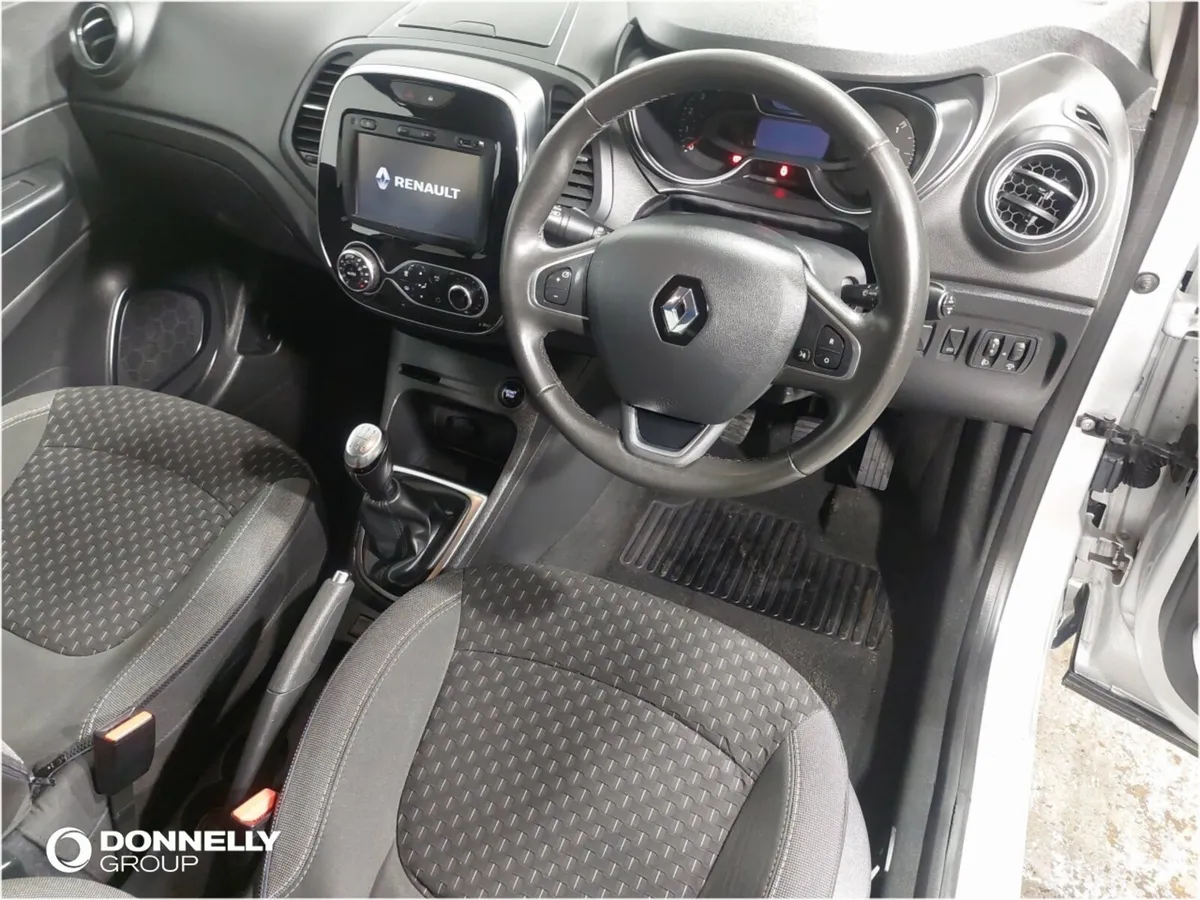 Renault Captur Diesel Hatchback Dynamique Nav - Image 4