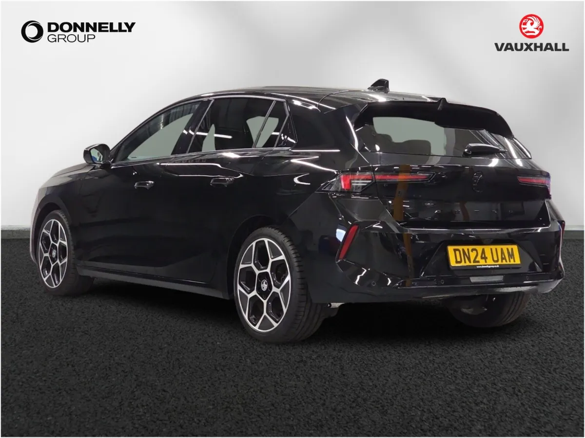 Vauxhall Astra Hatchback Ultimate - Image 2