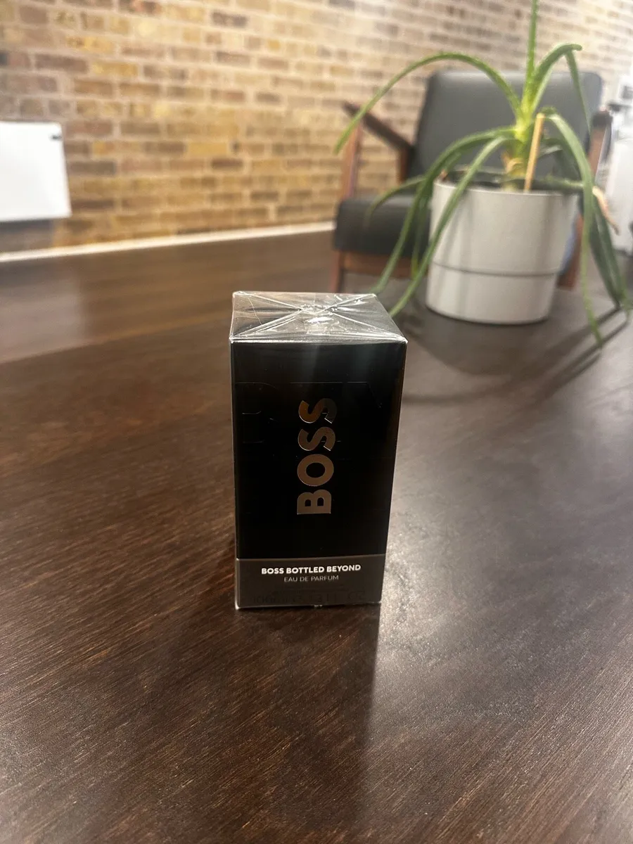 Boss Bottled Beyond Parfum - Image 3