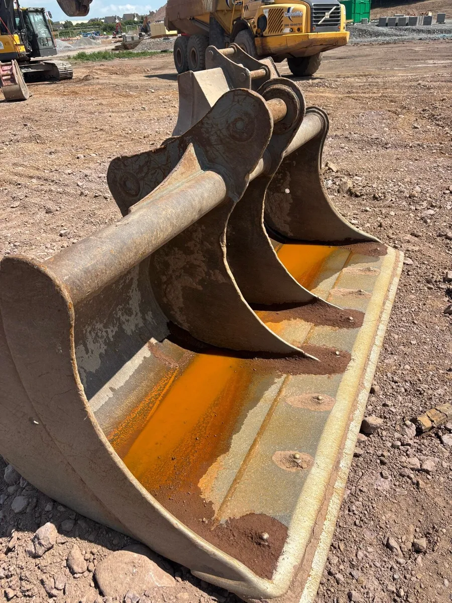 Miller grading bucket - Image 1