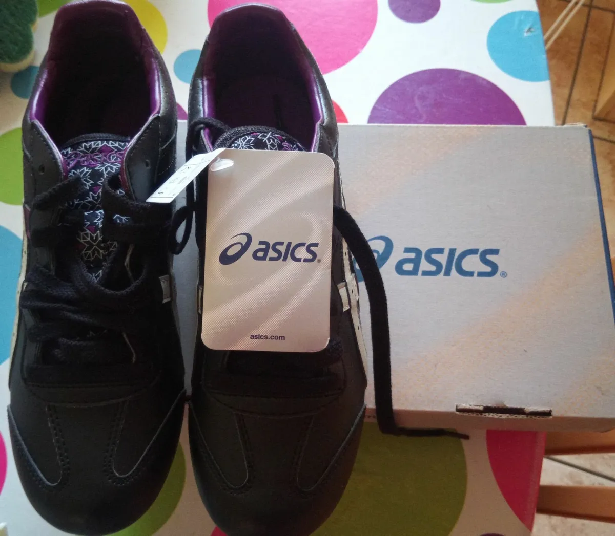 New Asics Ladies Leather Runners - Image 1