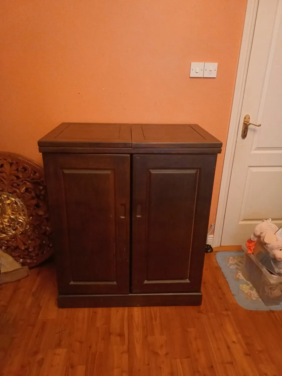 Solid Mahogany bar - Image 1