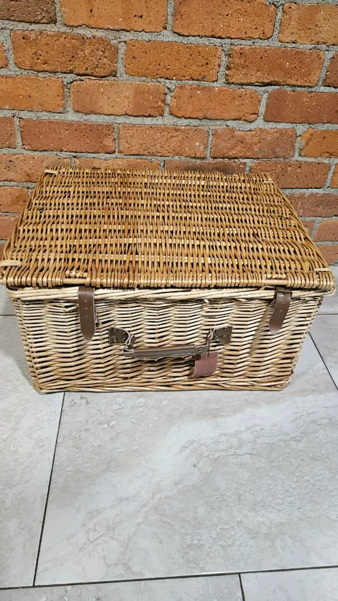 Hamper basket - Image 1
