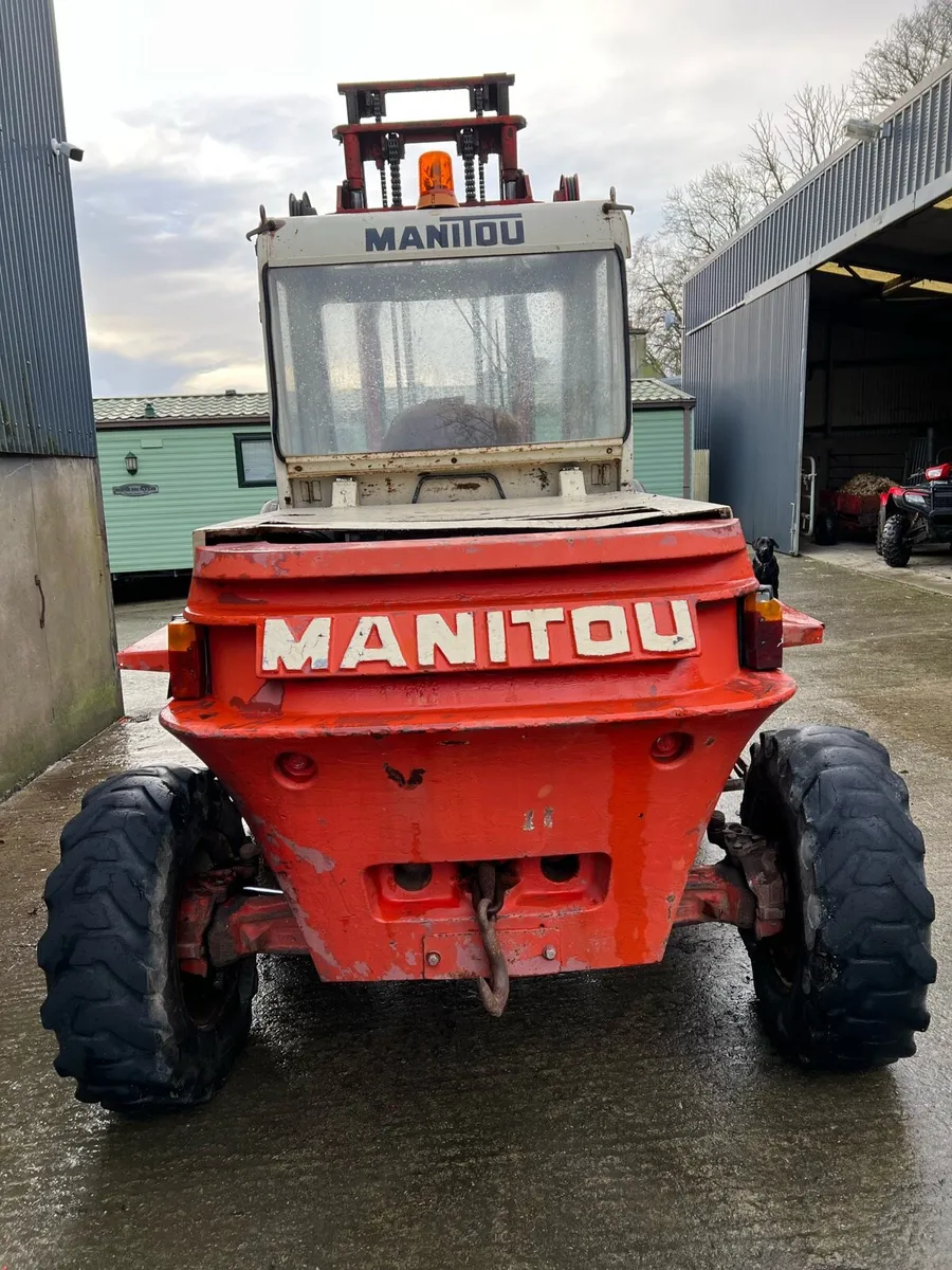 Manitou rough terrain forklift - Image 4