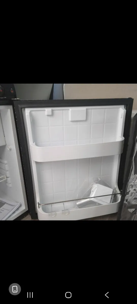 3 way fridge (New) 51L Vitrifrigo - Image 4