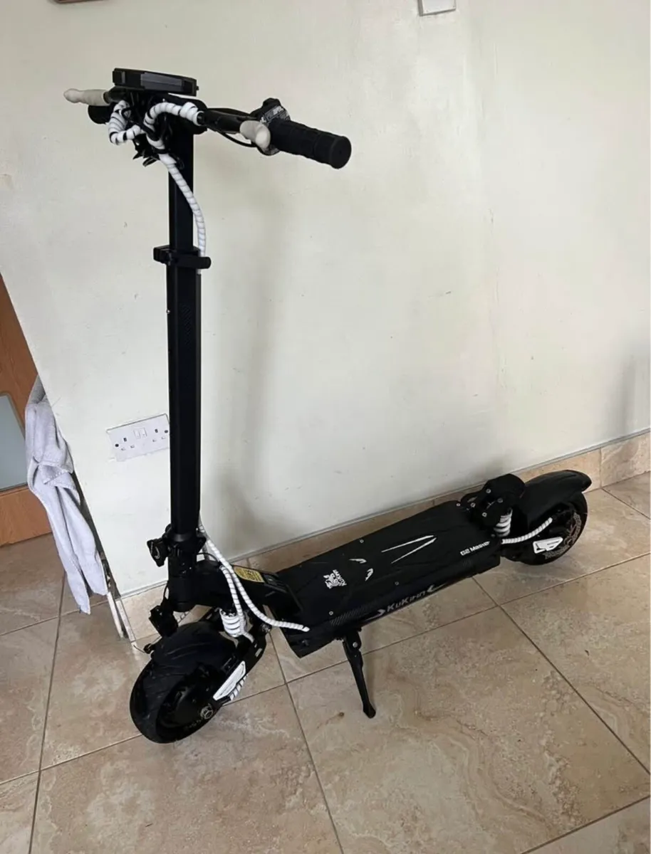 G2 master electric scooter - Image 1