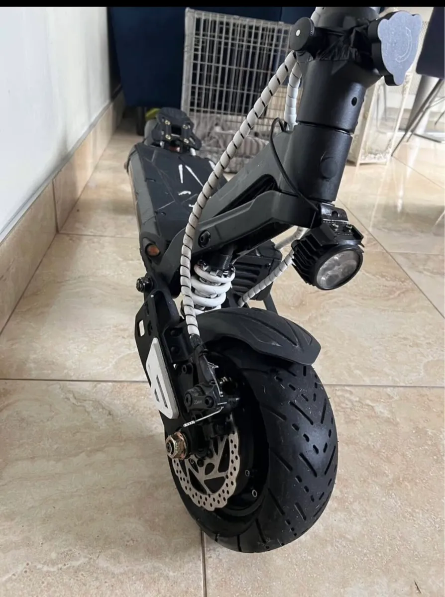 G2 master electric scooter - Image 3