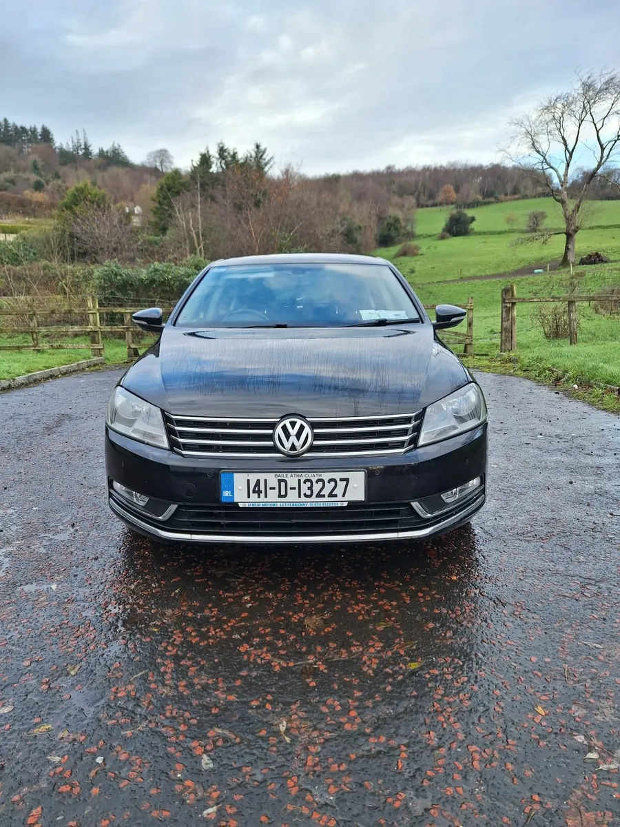 Volkswagen Passat 2014 - Image 2