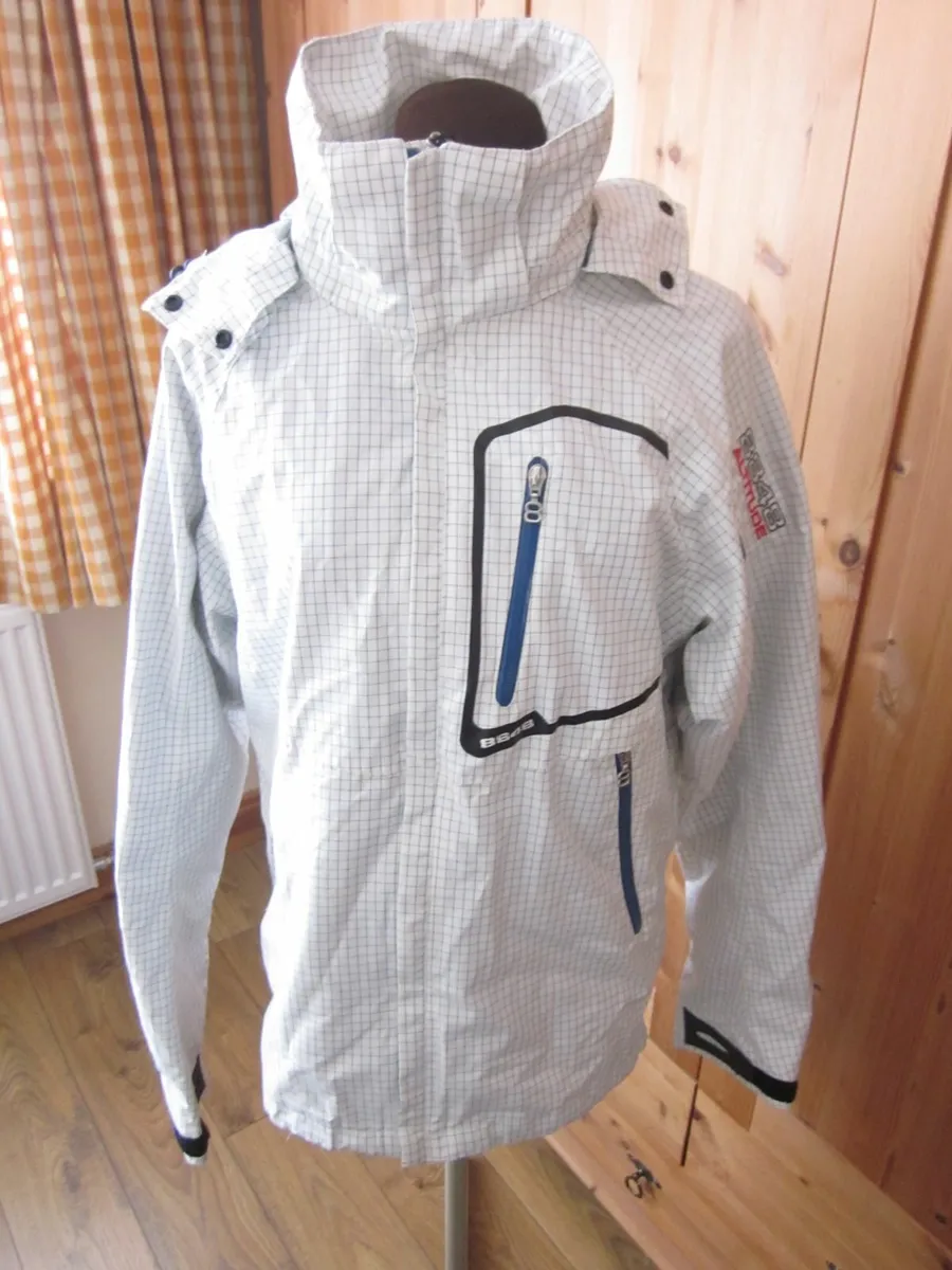 Altitude 8848 Hooded Men's Jacket - Image 1
