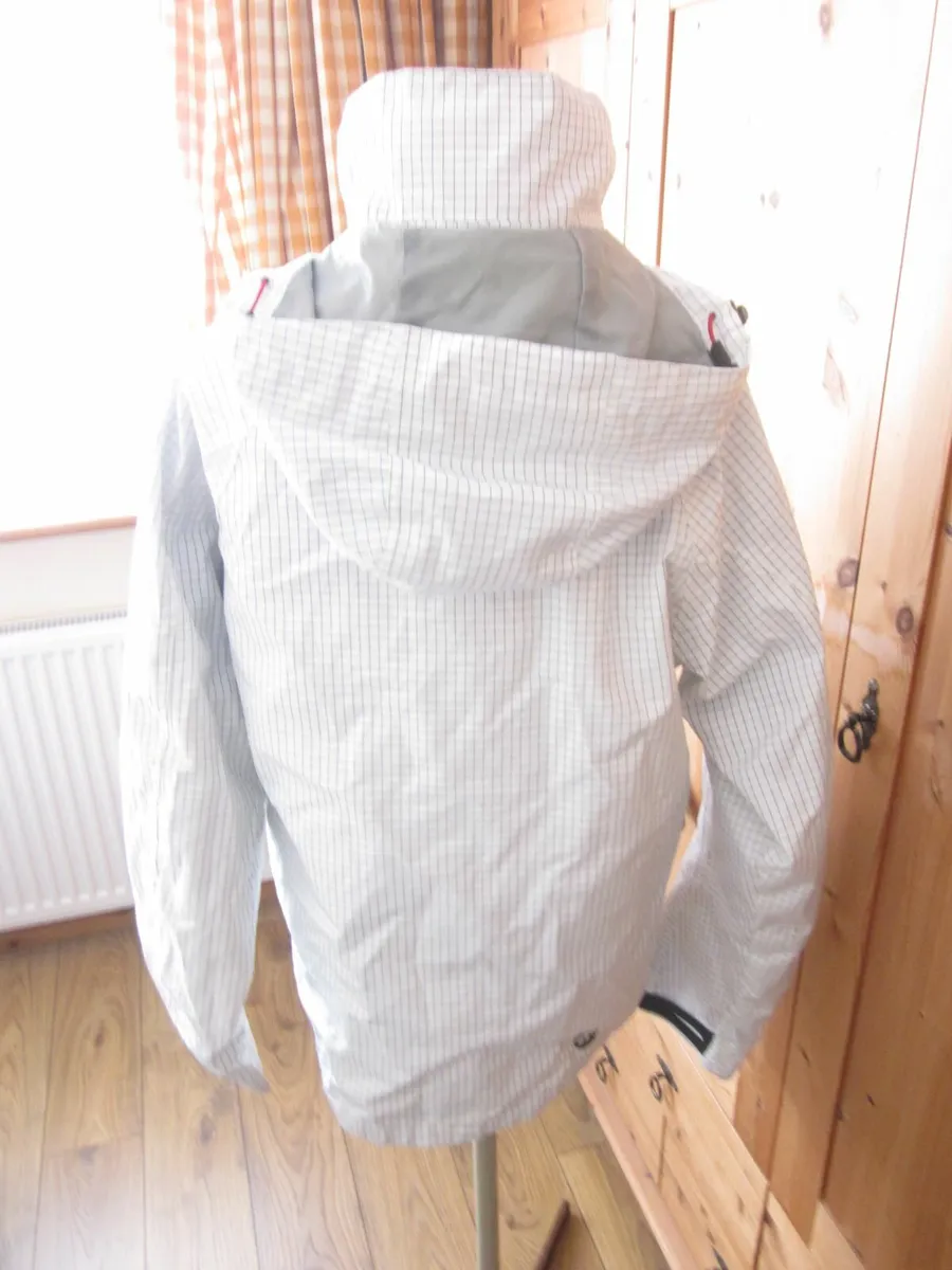 Altitude 8848 Hooded Men's Jacket - Image 3