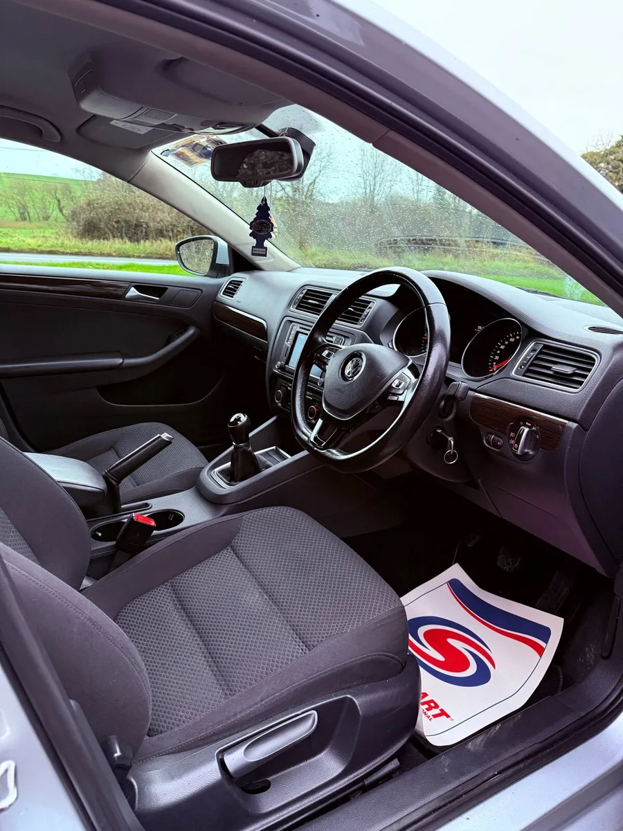 161 VW Jetta 2.0TDI CL Long NCT €6995 - Image 4