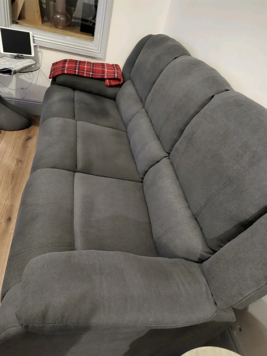 3 Seater settee grey - Image 1
