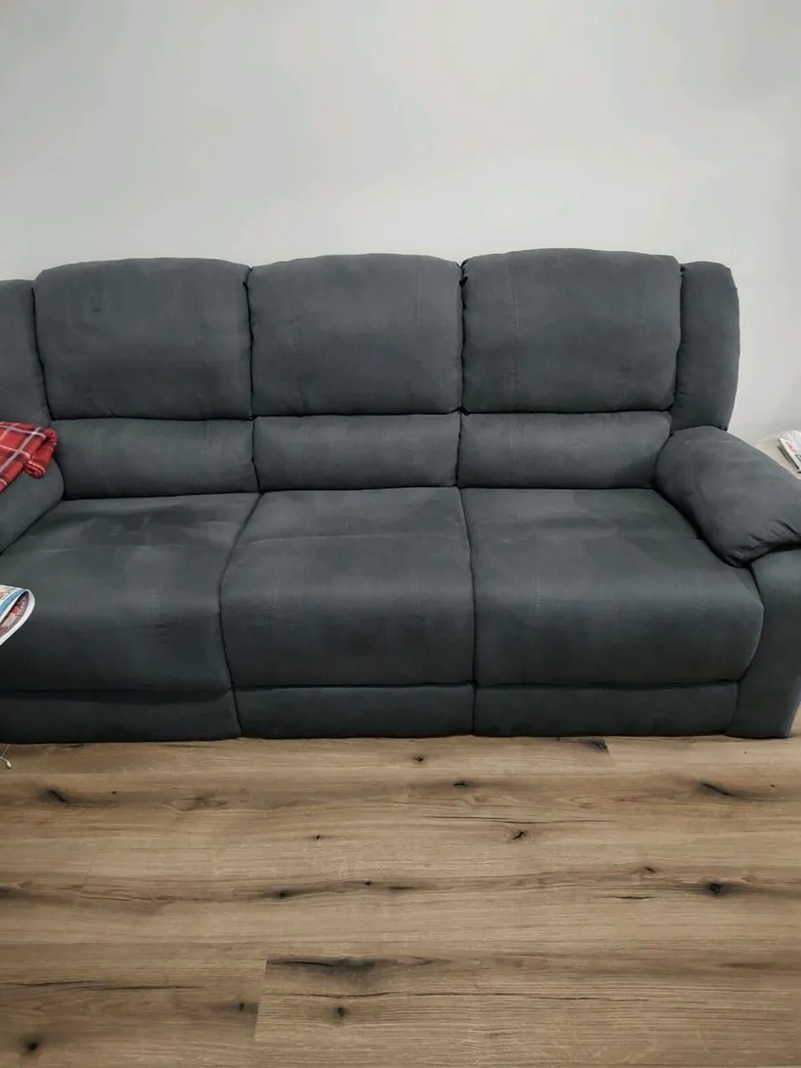 3 Seater settee grey - Image 2