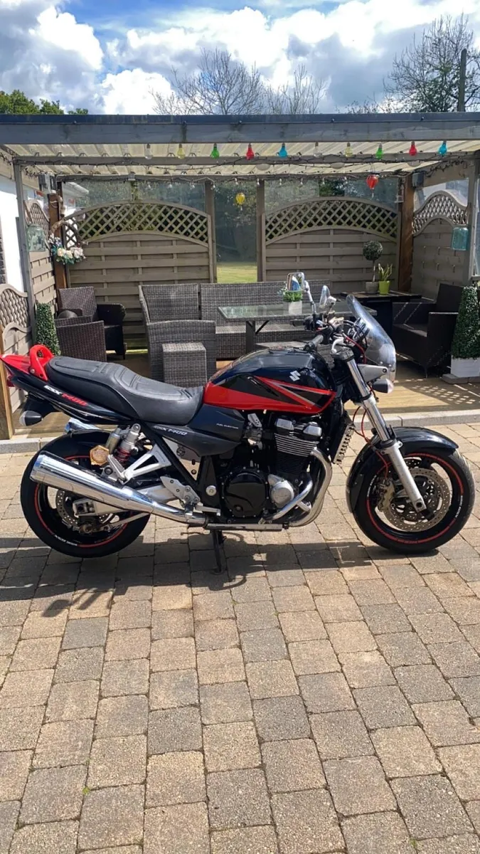 Suzuki GSX 1400 - Image 1