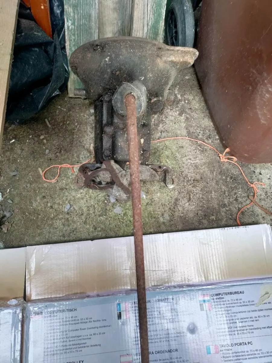 Ford Prefect Engine and Gearbox - Image 4