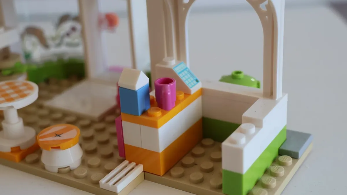 LEGO 41444 FRIENDS Heartlake City Organic Cafe and - Image 3