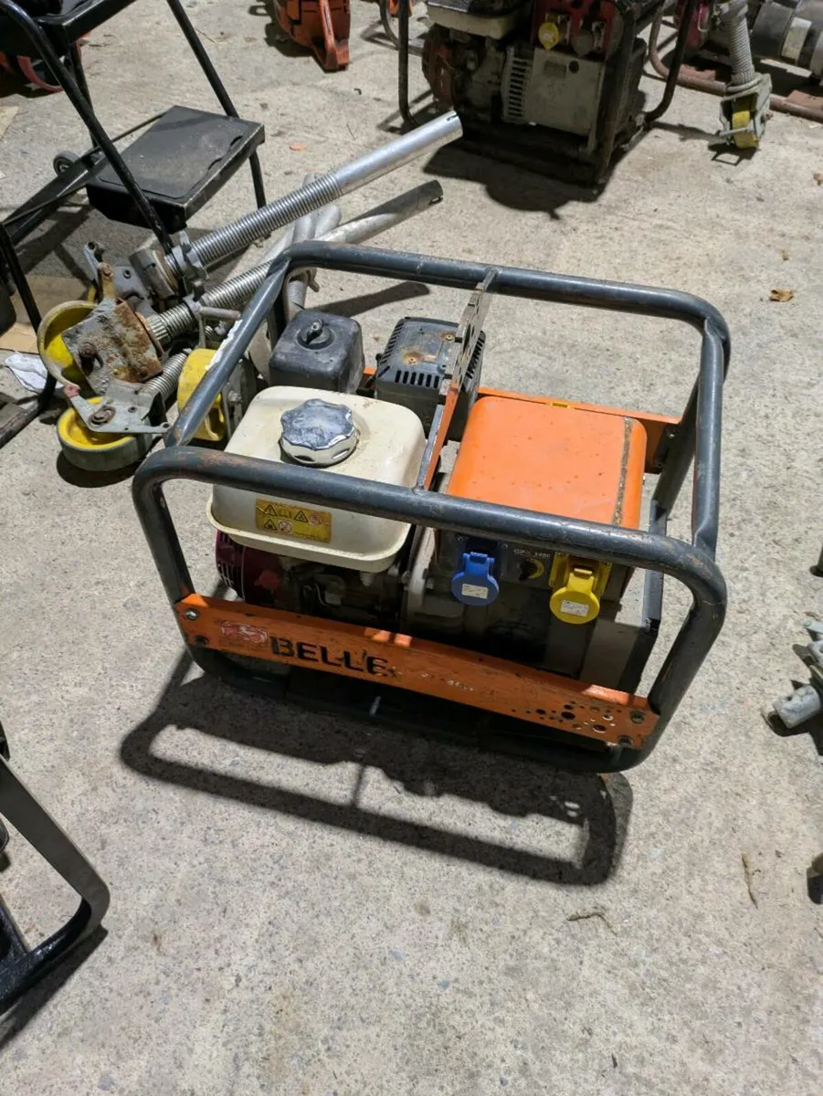 Honda generator - Image 1