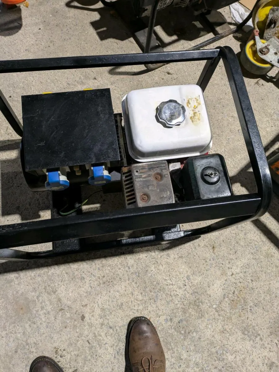 Honda generator - Image 4