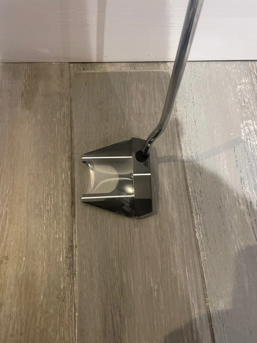 Odyssey dfx 7 putter (BRAND NEW) - Image 4