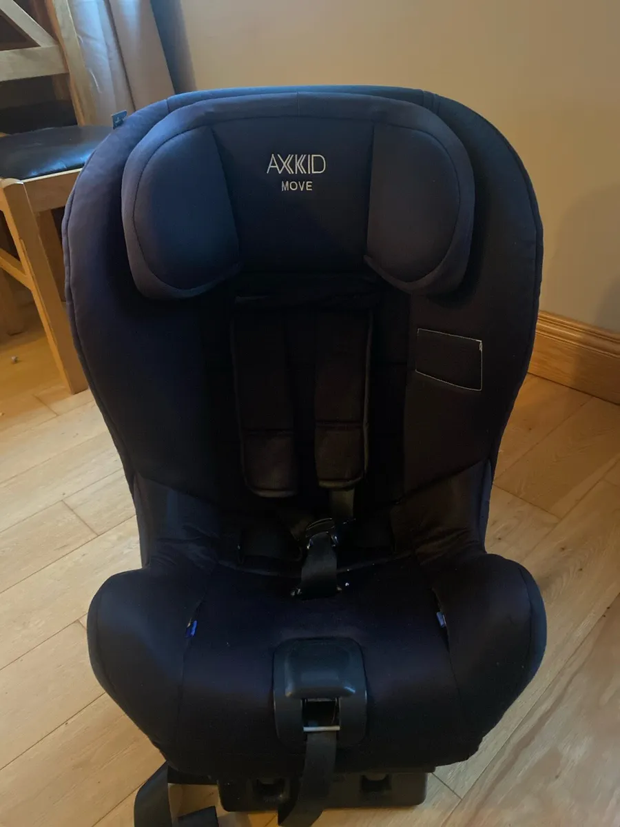 Axkid Move CarSeat - Image 1