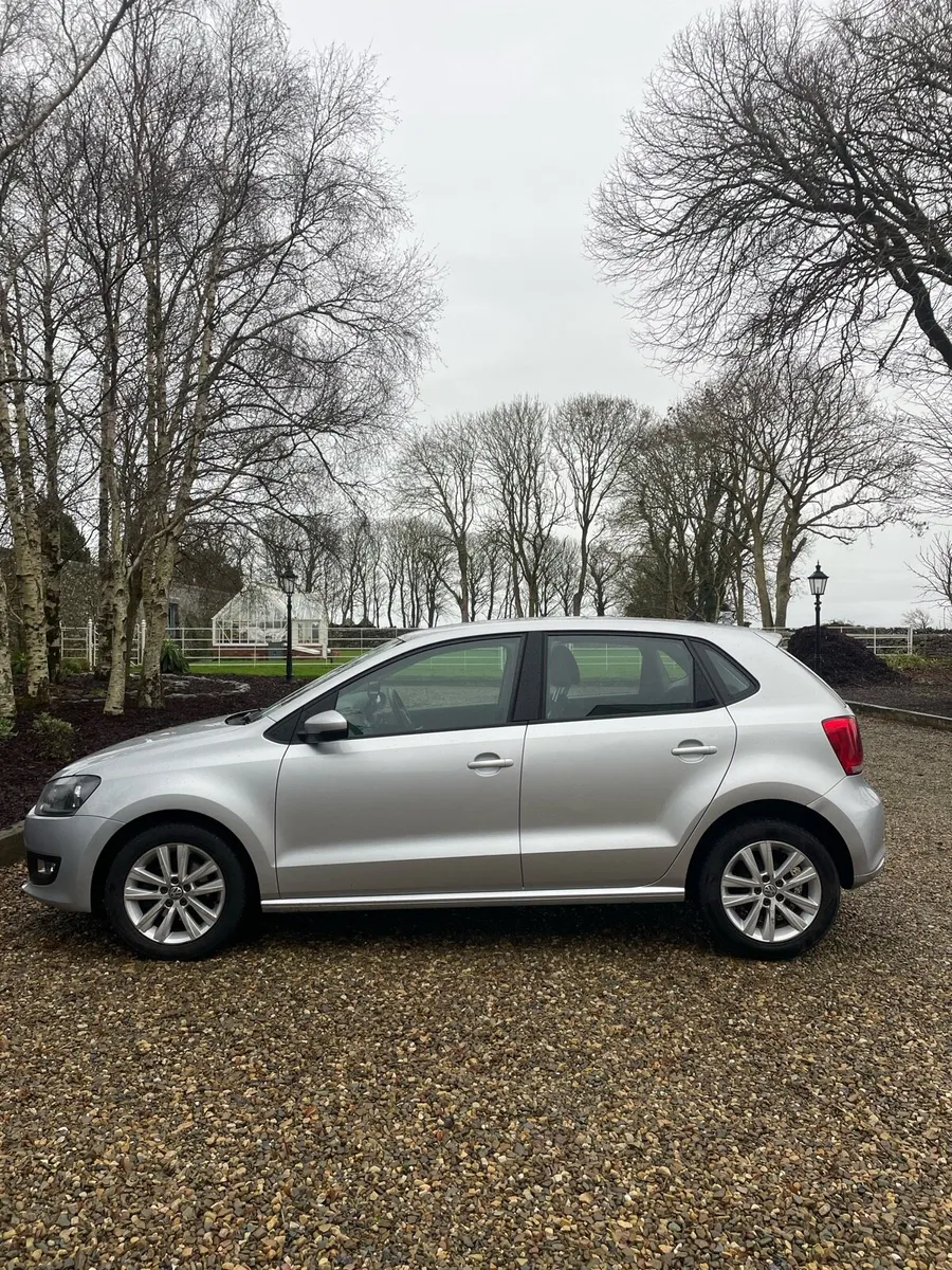 VW Polo 2013 Very Low Mileage Full Service History - Image 4