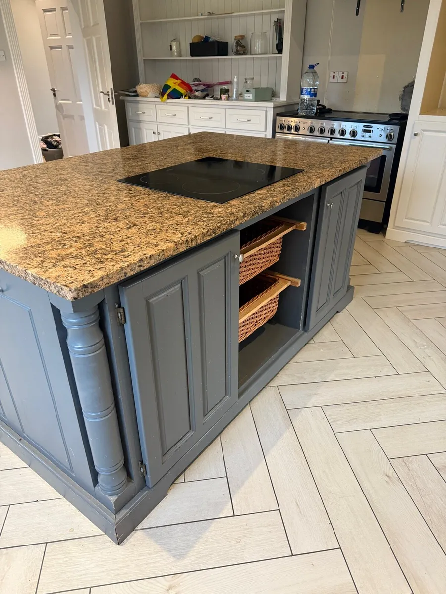 Solid Kitchen Island with marble worktop - Image 1