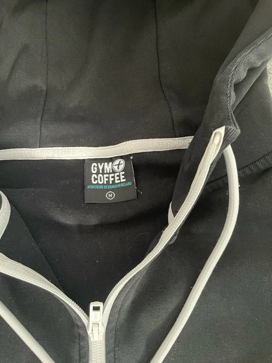 Gym + coffee crop hoodie black - Image 2