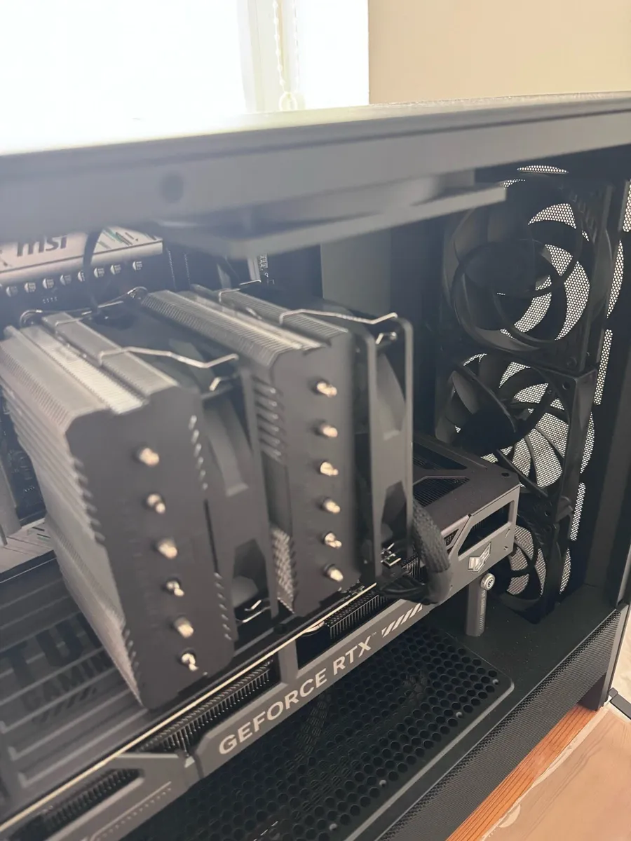 Ryzen 7 7800x3D + Asus RTX 5070 |280hz Monitor 27” - Image 3