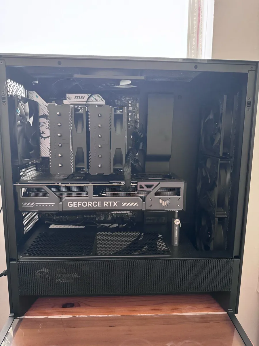 Ryzen 7 7800x3D + Asus RTX 5070 |280hz Monitor 27” - Image 4