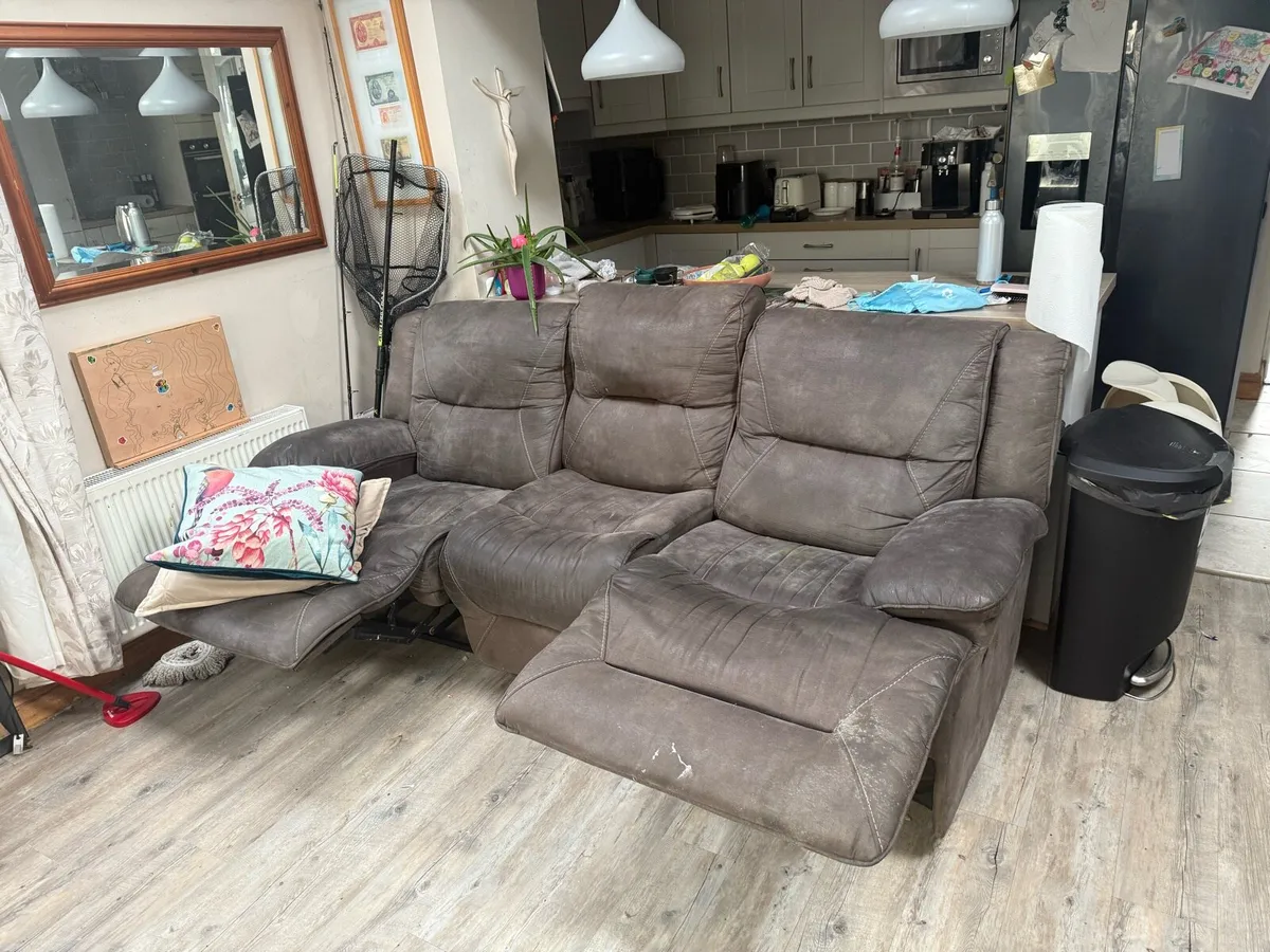 Free recliner couch