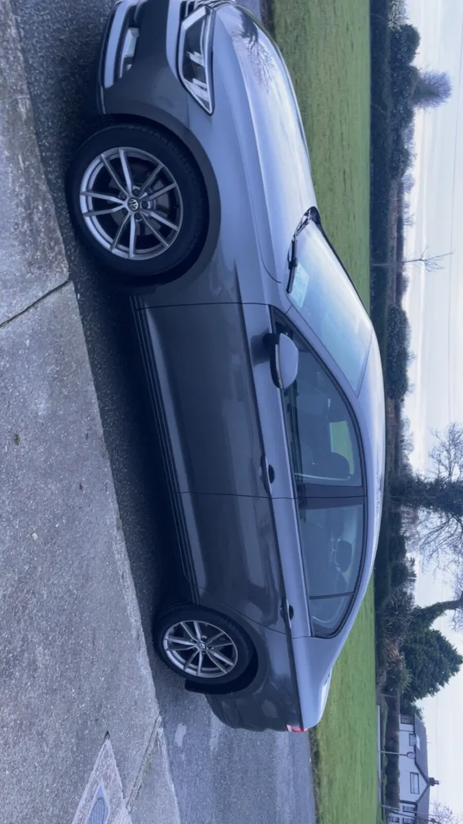 Volkswagen Passat 1.6 - Image 4