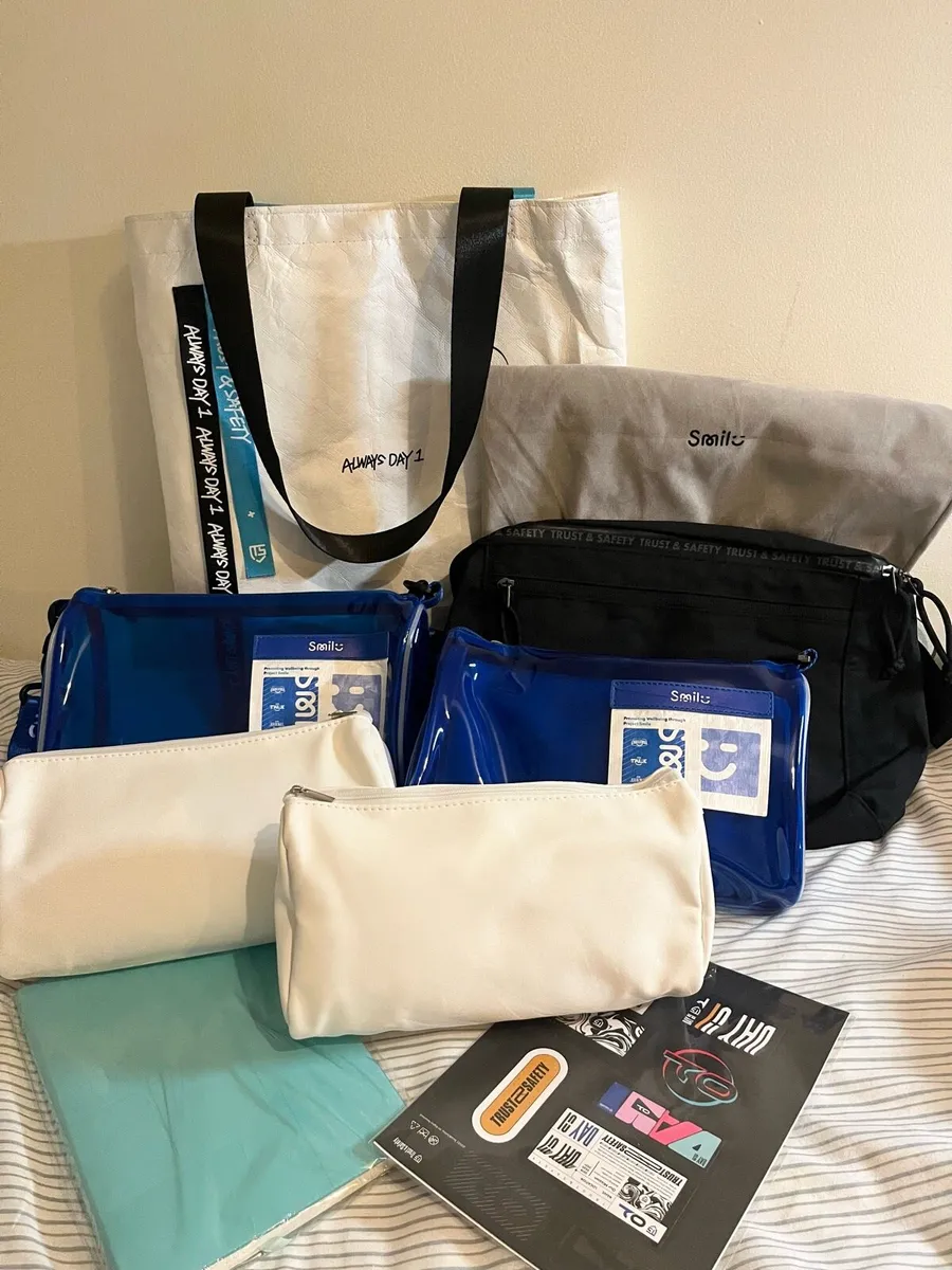 NEW Tote bag storage bags fanny packs ALL 15eur