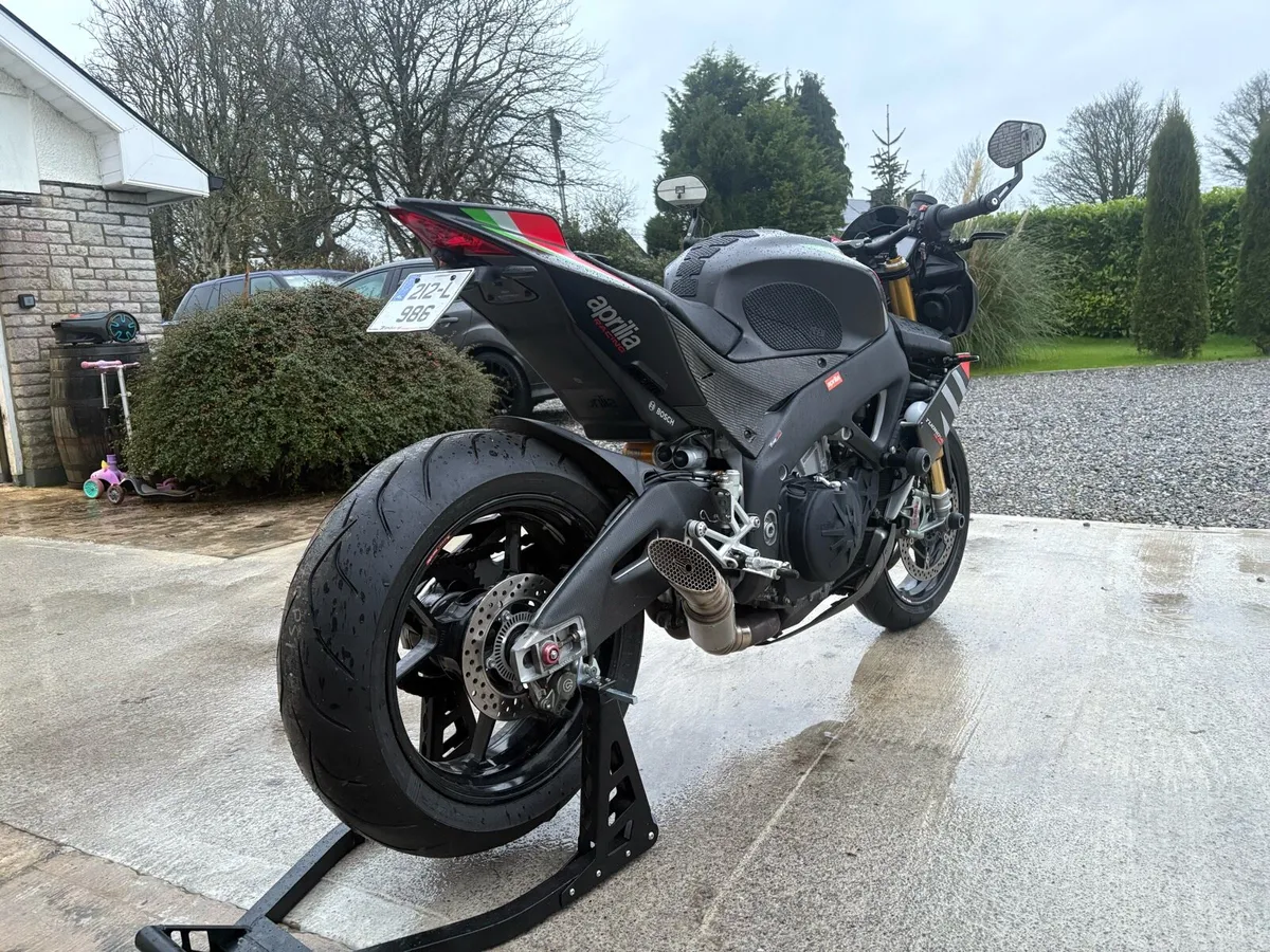 Aprilia tuono v4 factory 2021 - Image 2
