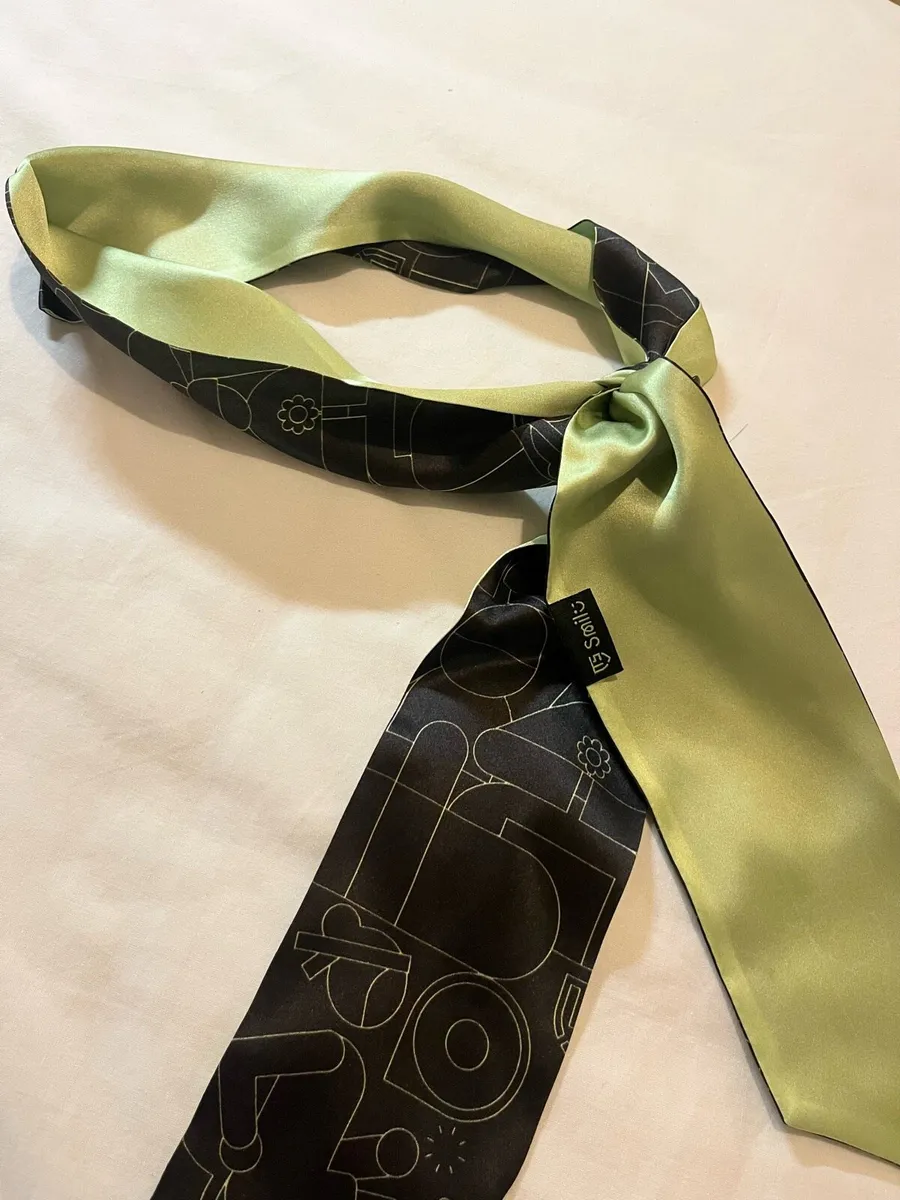 Premium Silk 100% scarf twilly - Image 1