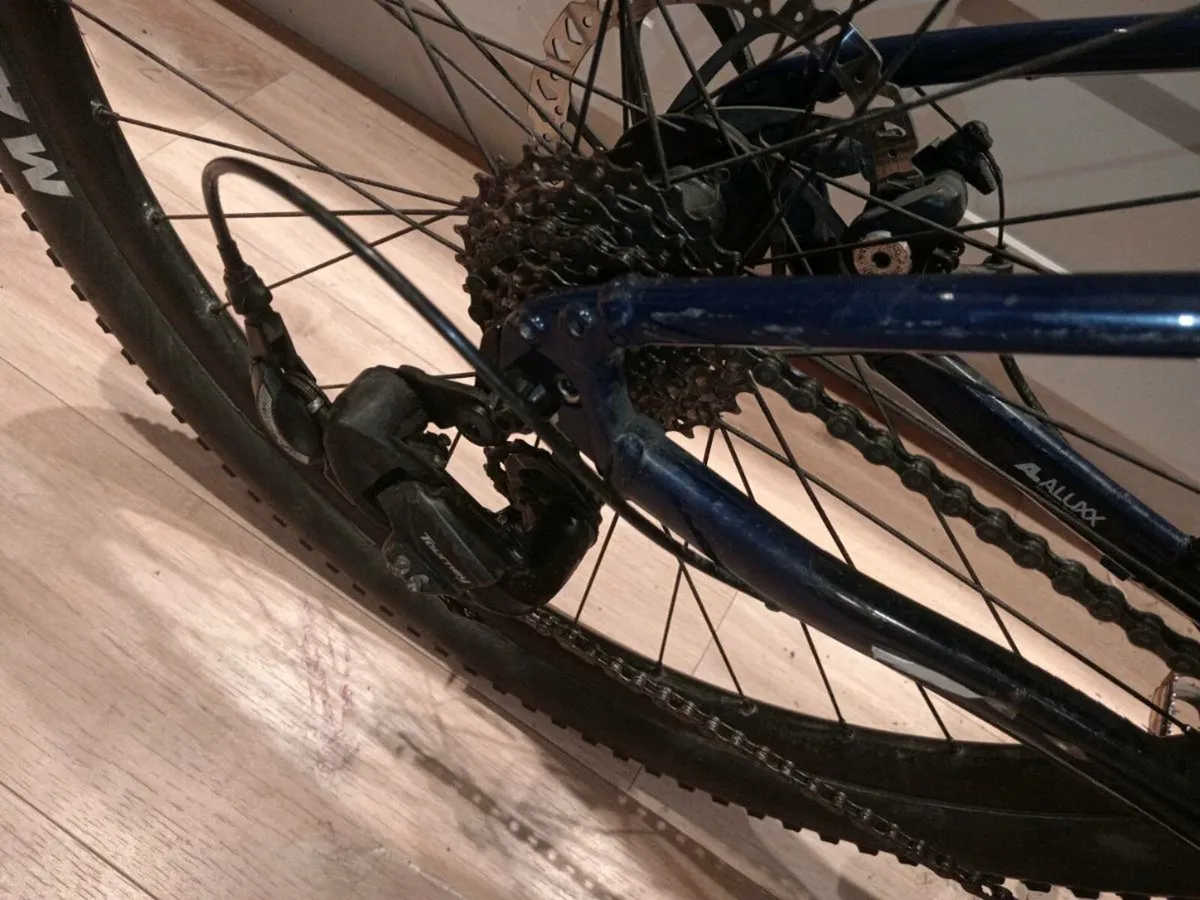 Giant talon, mountain bike. - Image 3