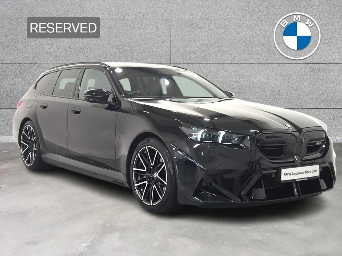 BMW M5 Touring - Image 1