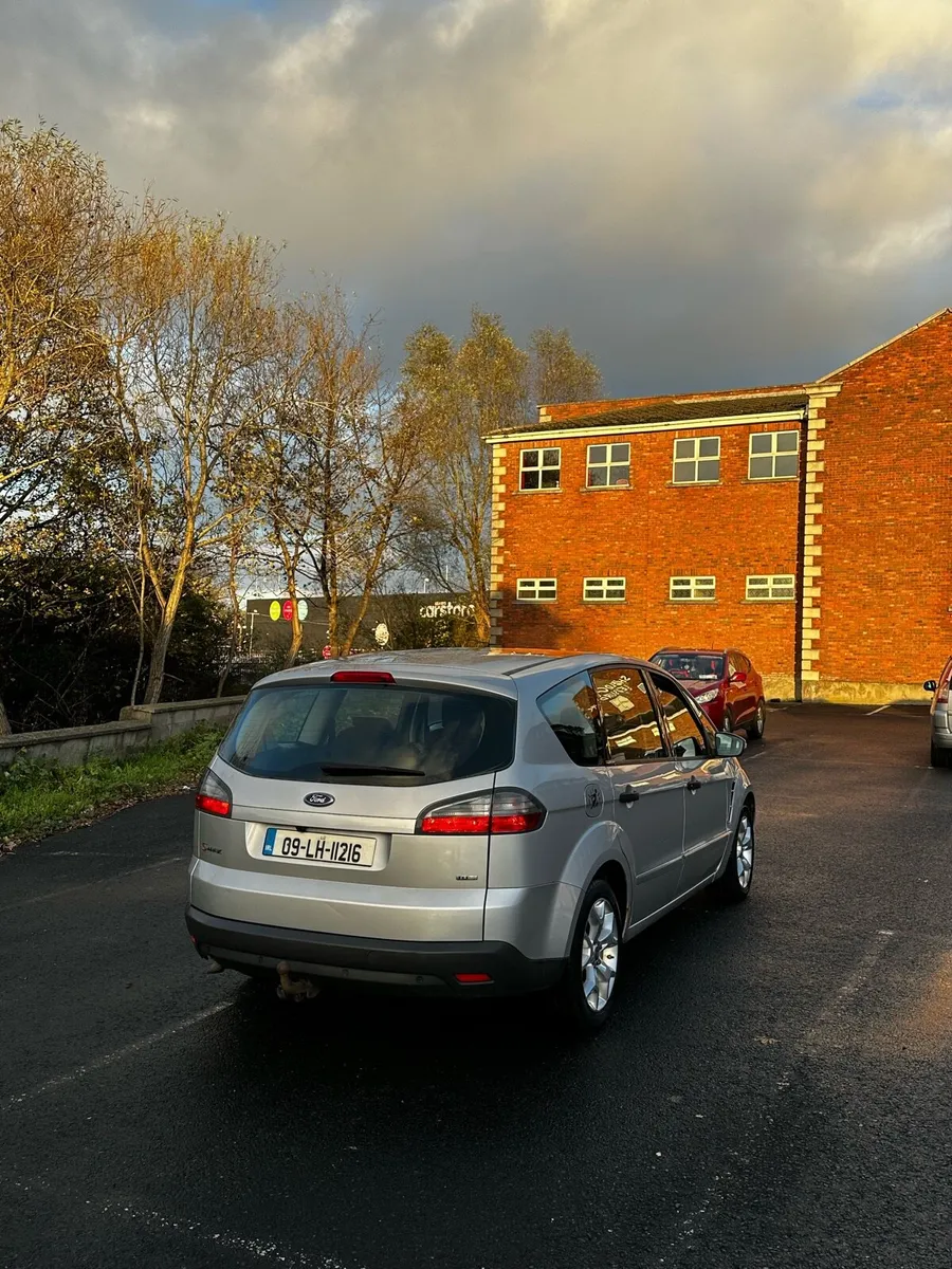 Ford S-Max Panoramic Titanium Nct - Image 3
