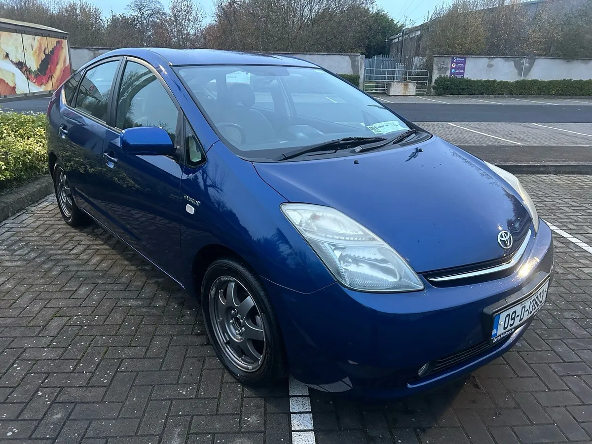 Toyota Prius low mileage - Image 1