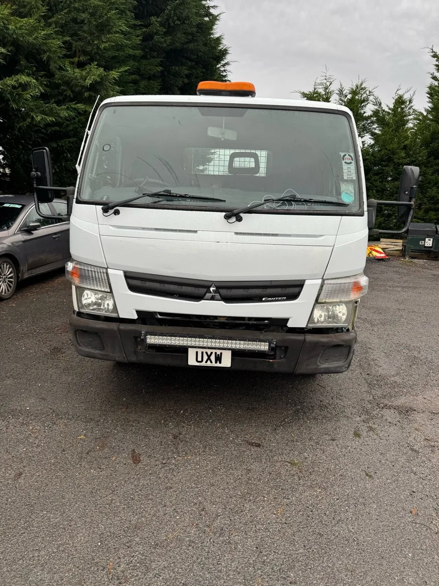 Mitsubishi canter plant truck 2017 - Image 1