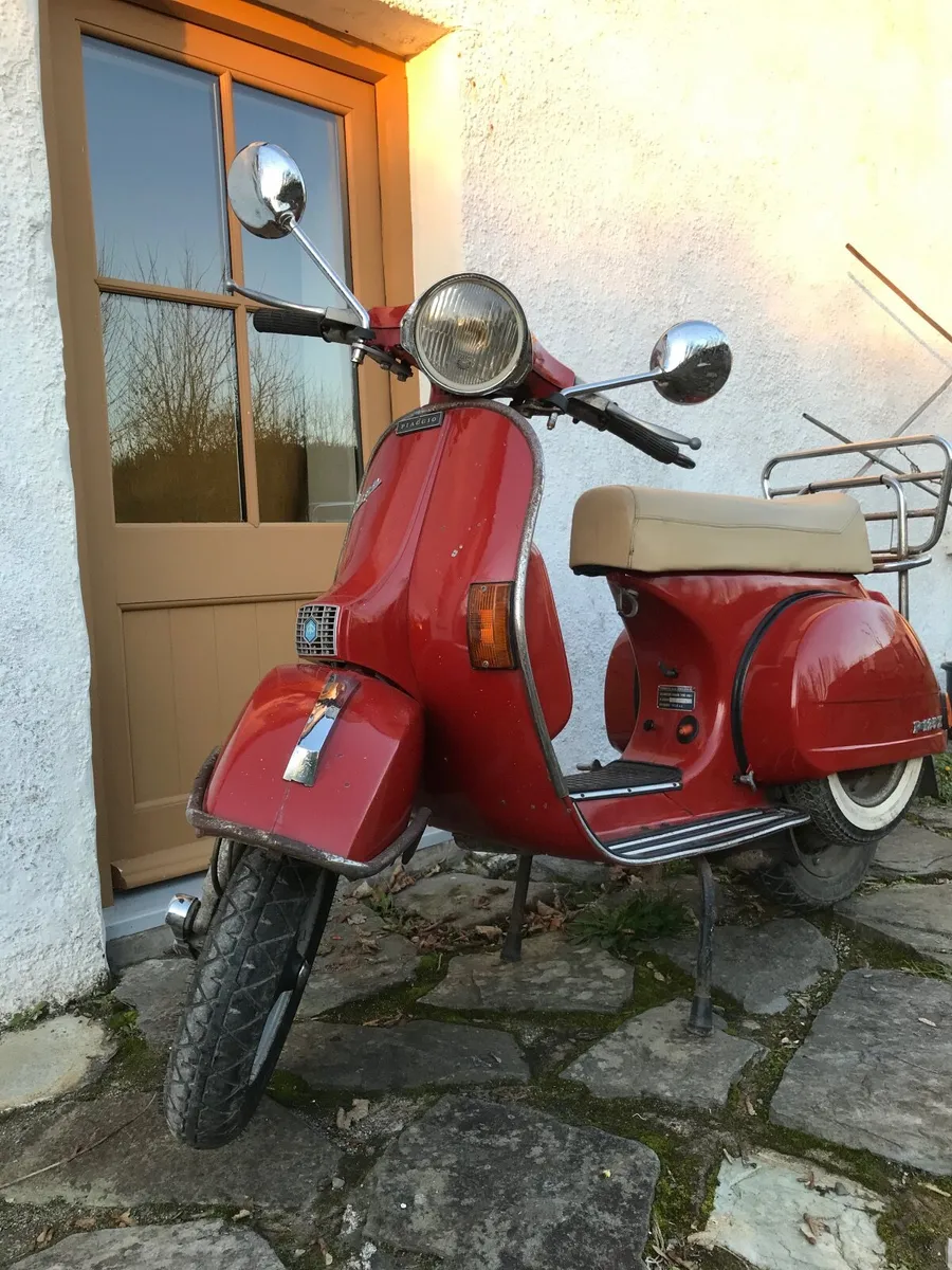 Piaggio Vespa P125X 1981 Vintage - Image 1