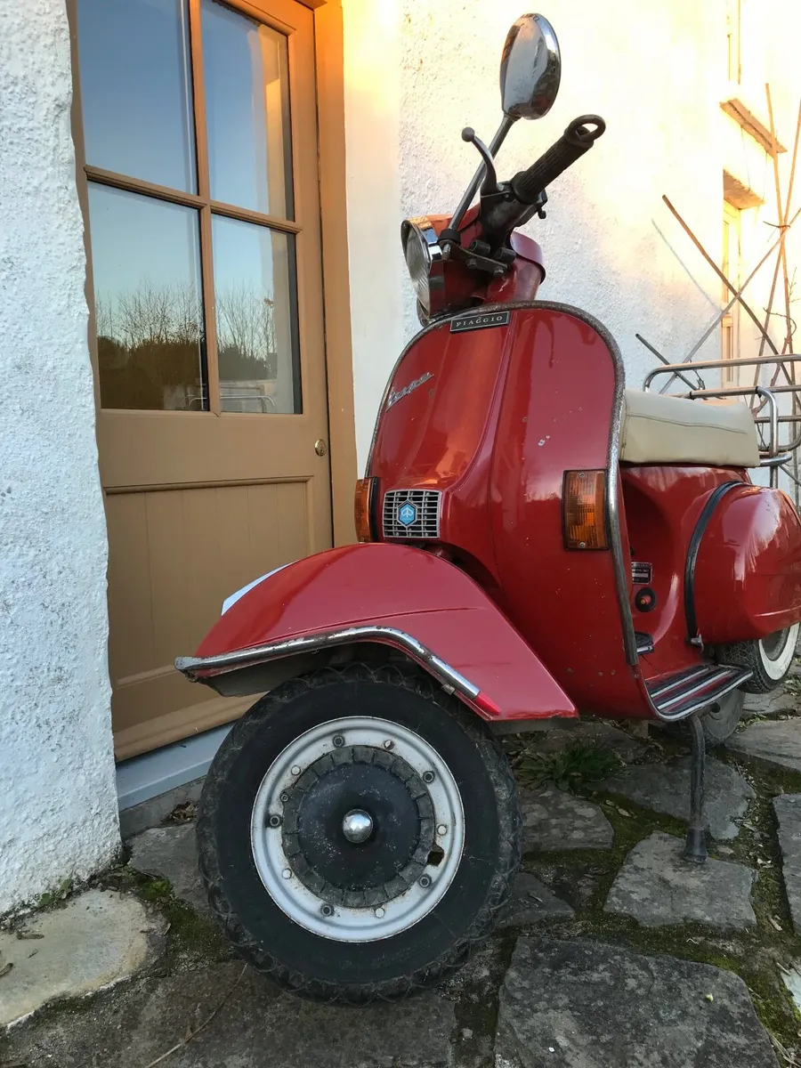 Piaggio Vespa P125X 1981 Vintage - Image 3