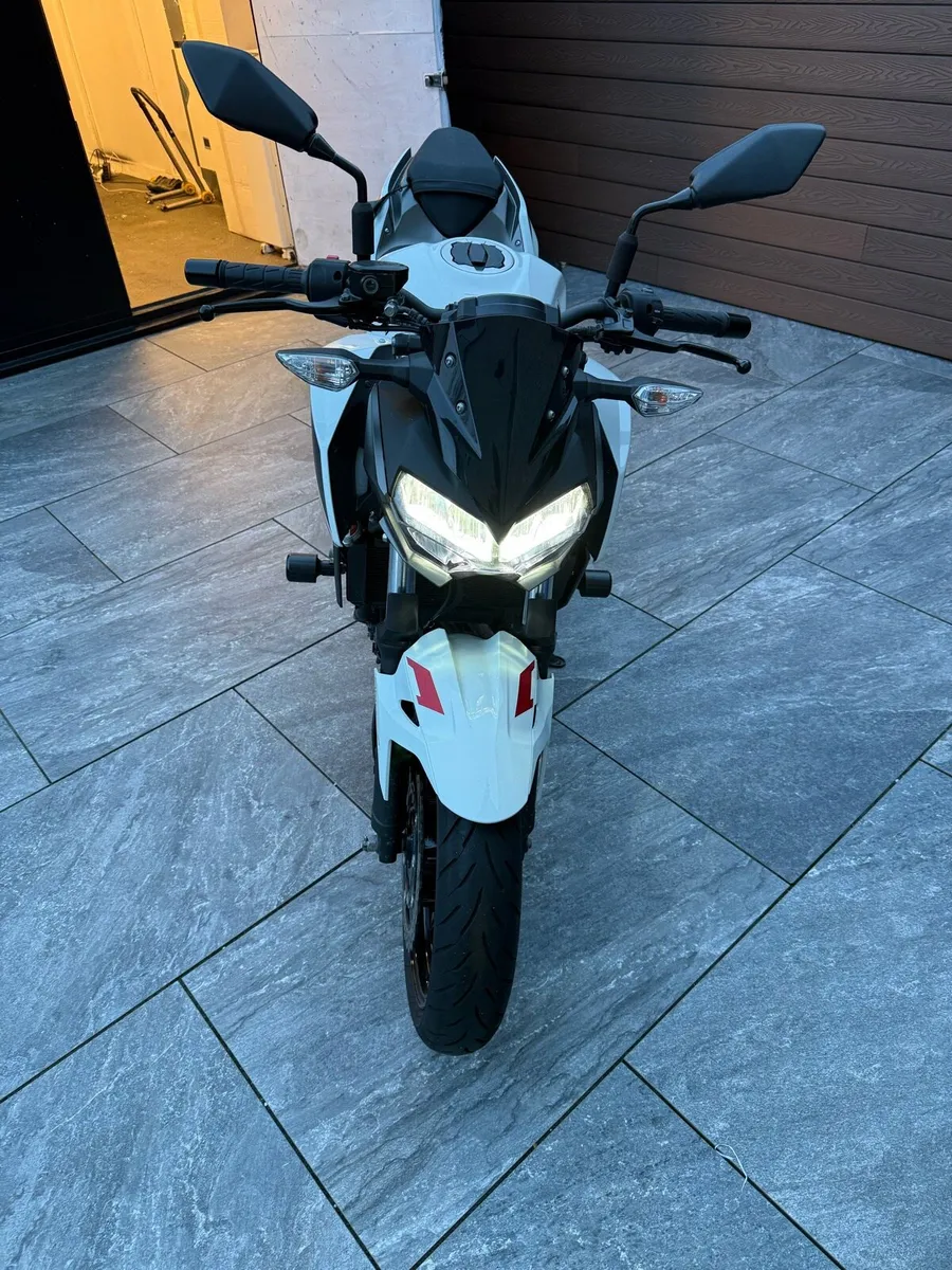 2022 Kawasaki Z400 - Image 1