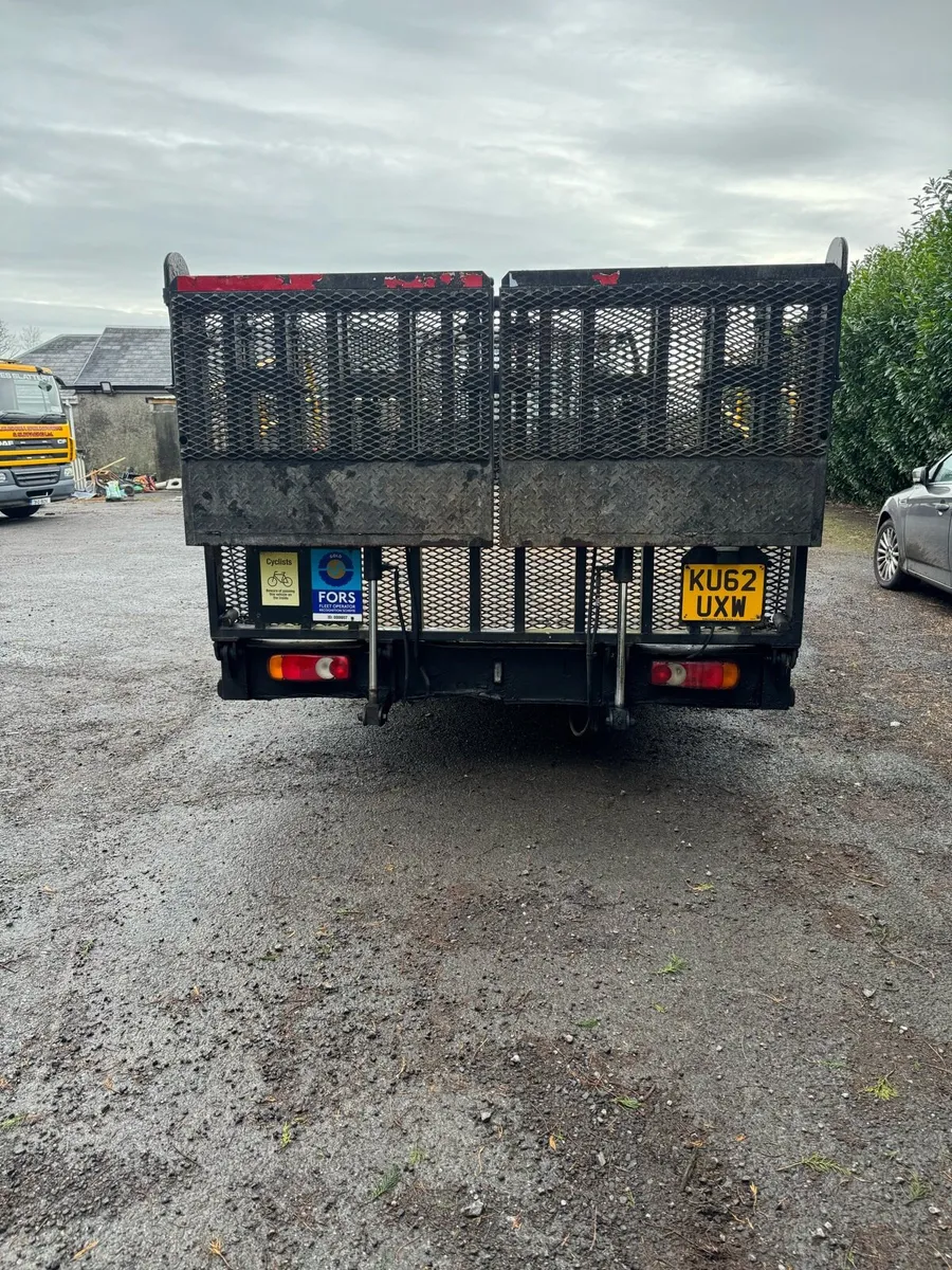 Mitsubishi canter plant truck 2017 - Image 2