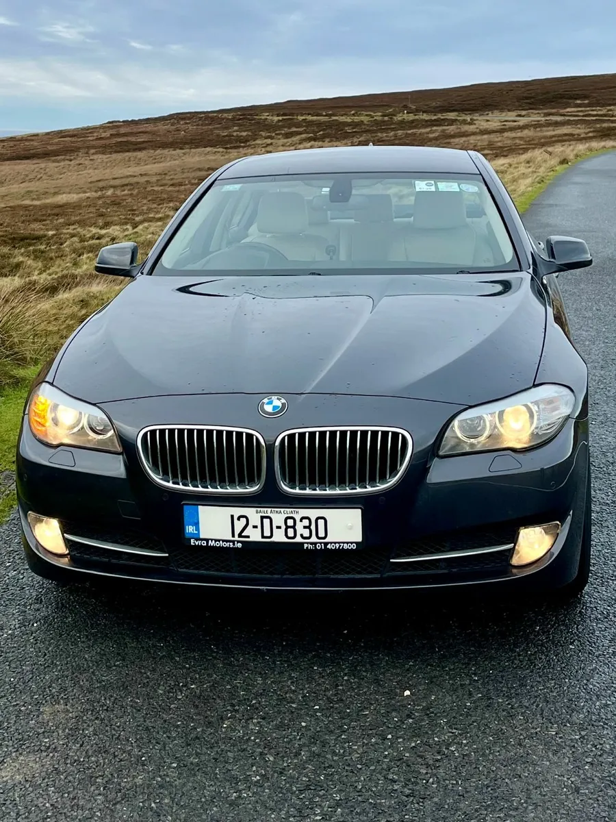 BMW 5-Series 2012 - Image 2