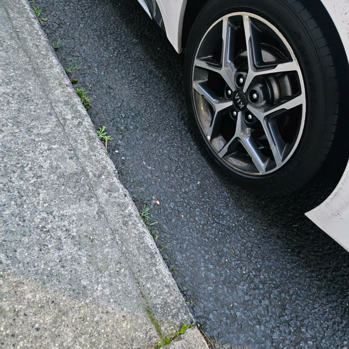 Kia Proceed Estate - Image 4