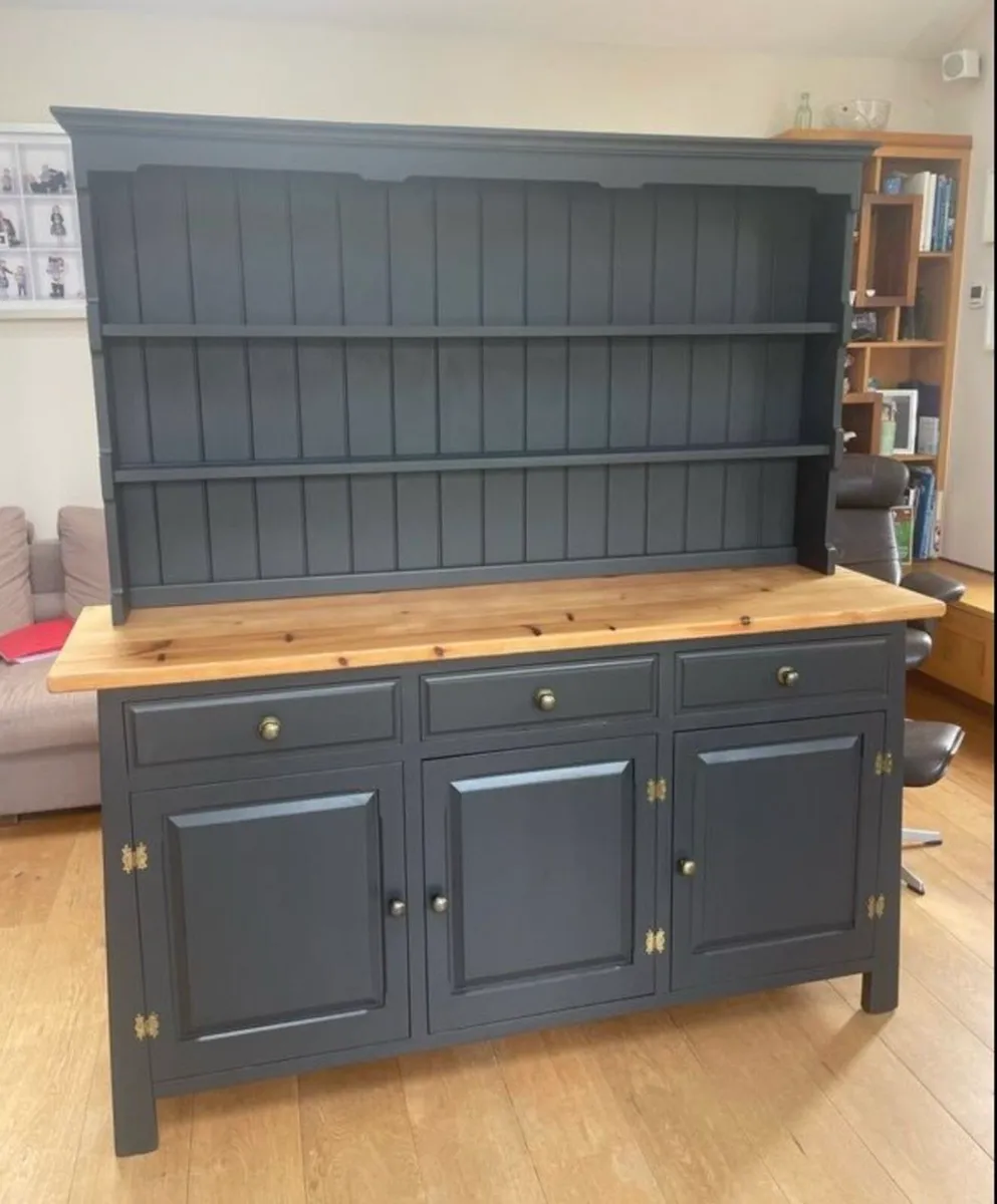 Kitchen dresser - Image 1