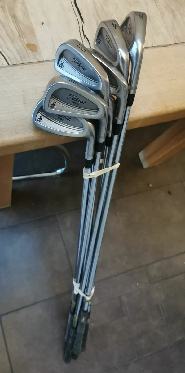 Titleist 990cb Irons X-Flex - Image 2