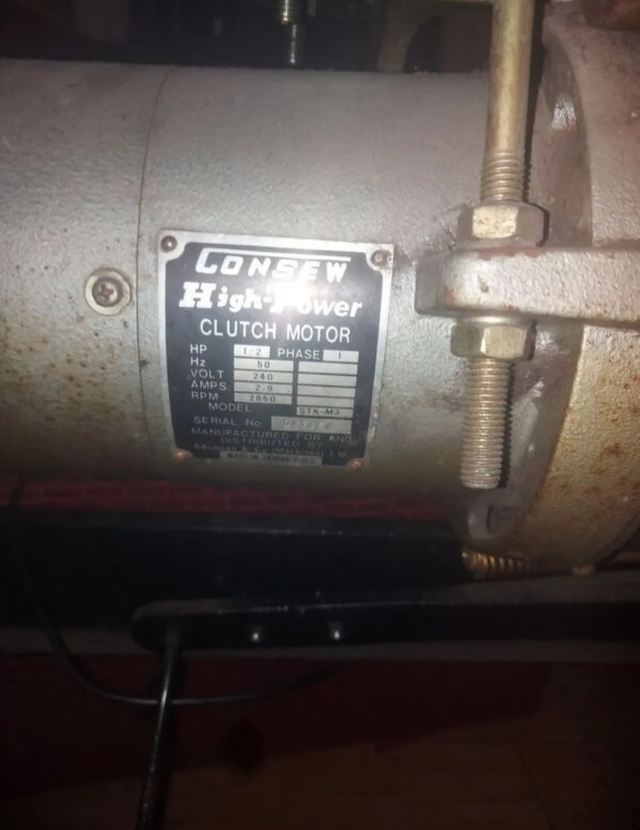 Pfaff sewing machine - Image 3