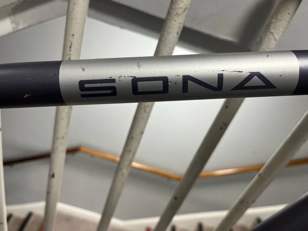 Hybrid Bike - Image 3