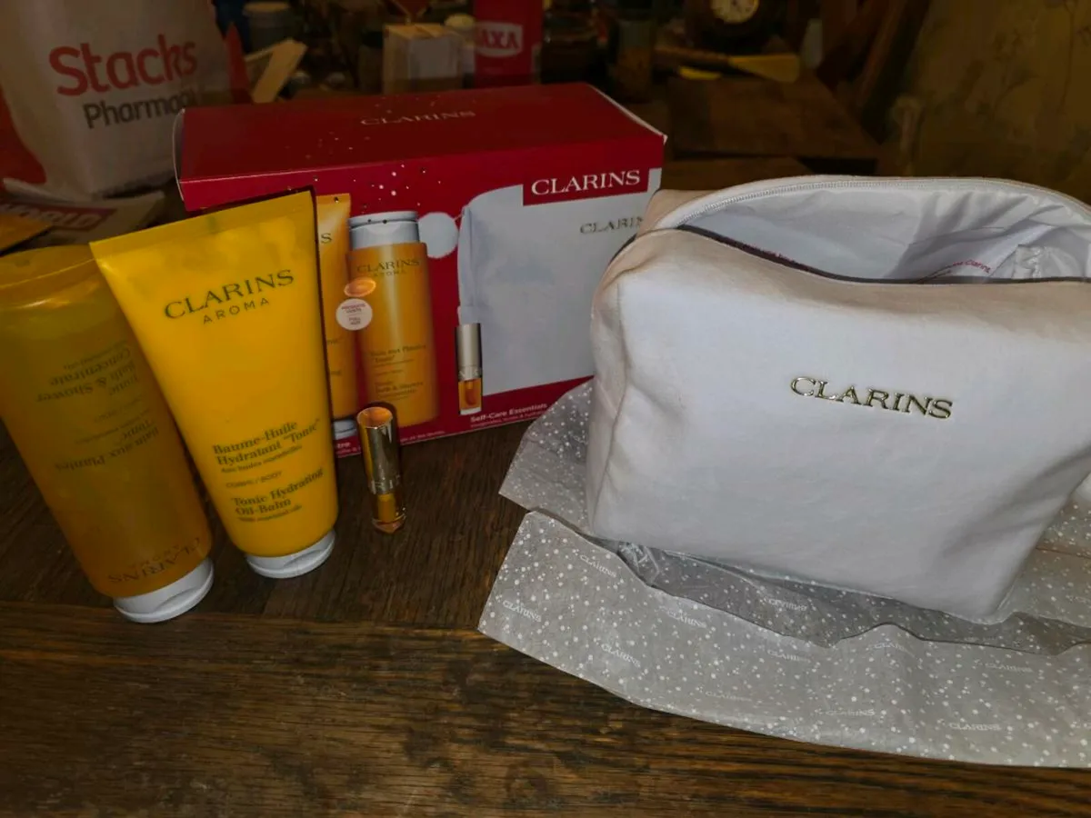 CLARINS AROMA SHOWER & BATH, Bag & Oil Lip Set ! - Image 4